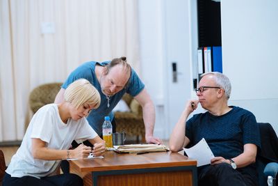 Lily Allen, Steven Pemberton, Paul Kaye Photo