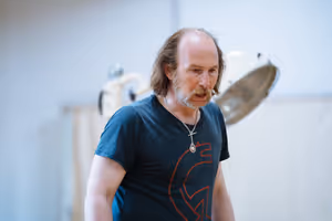 Paul Kaye Photo