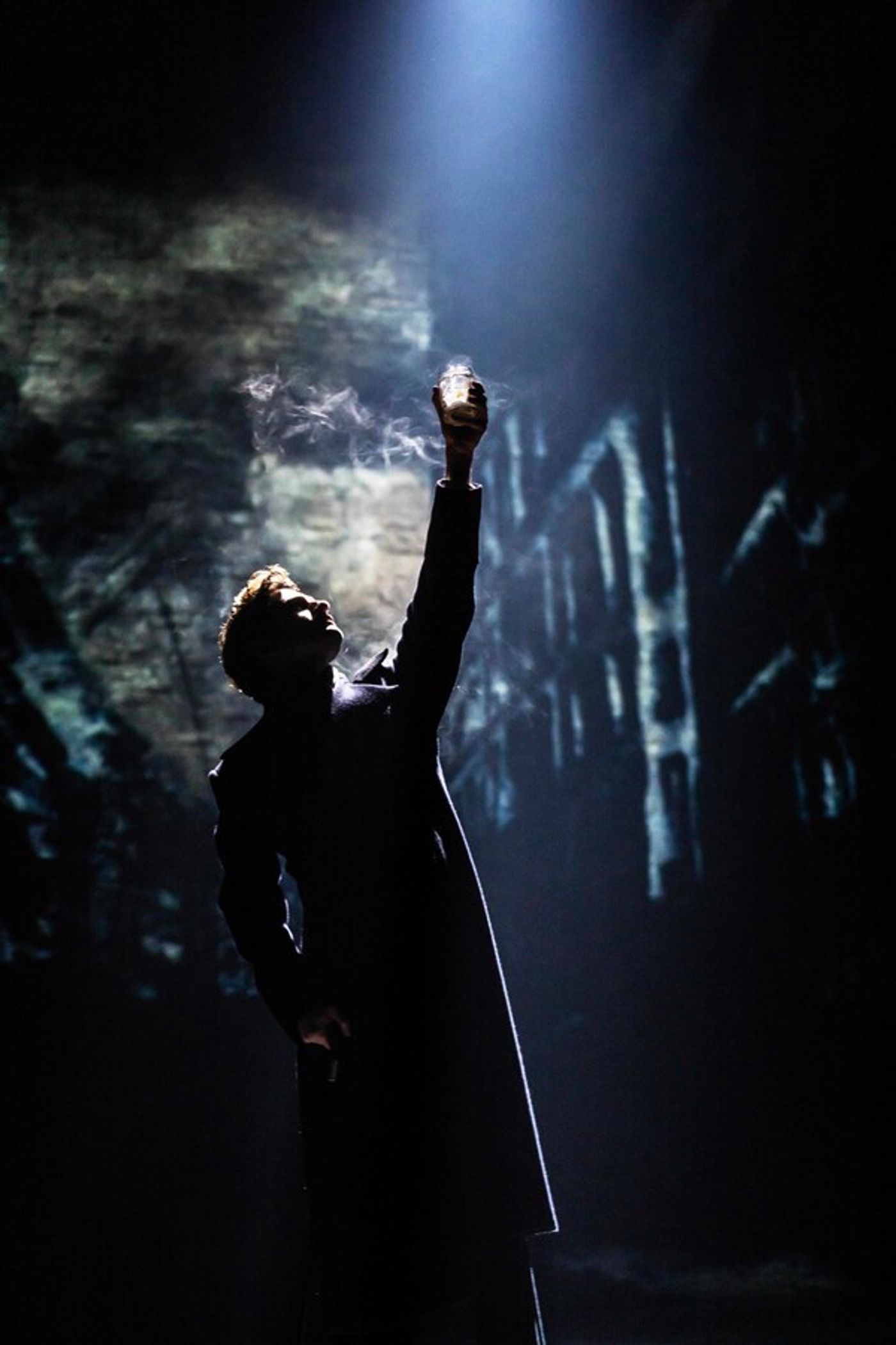 Photos: See the New Images of LES MISERABLES in the West End  Image