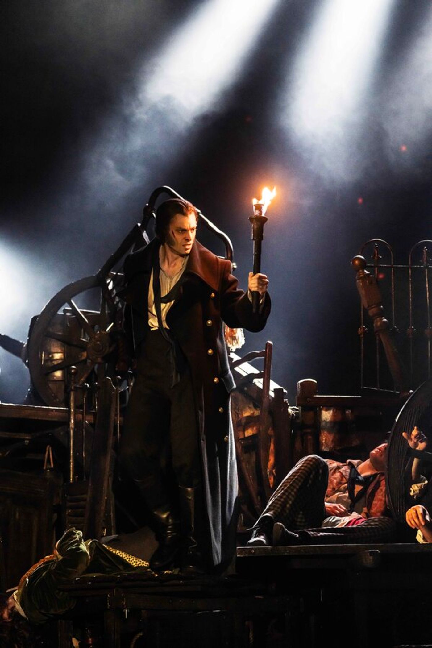 Photos: See the New Images of LES MISERABLES in the West End  Image