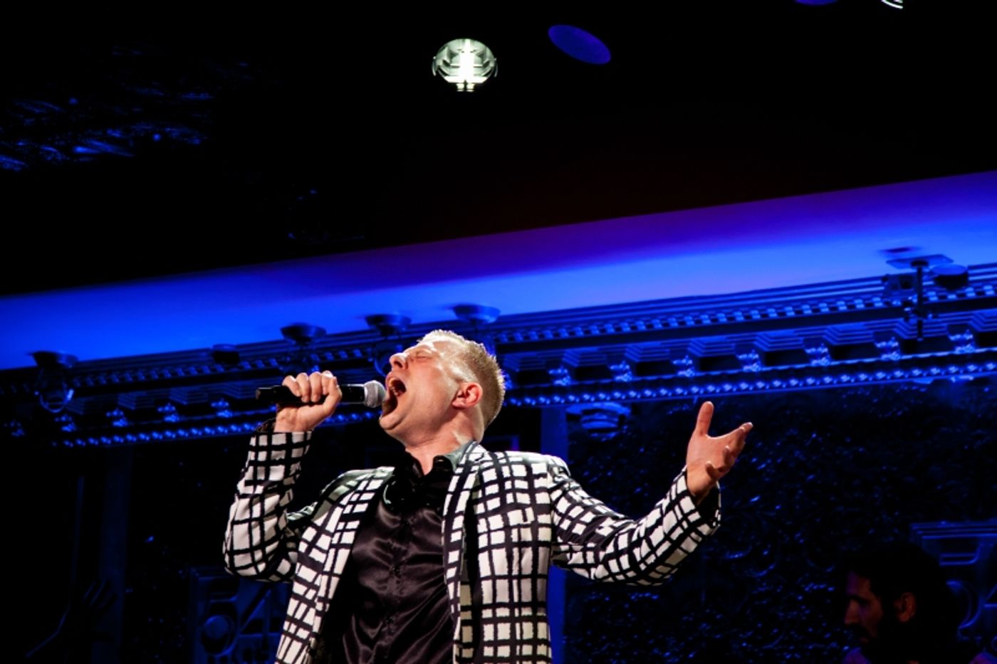 Review: ROUNDTABLE Host and SNL Alum Robert Bannon Kicks Off Pride With ROBERT BANNON'S PRIDE PLAYLIST At 54 Below  Image