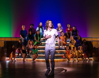 Chris McCarrell and the Children’s Choir Photo