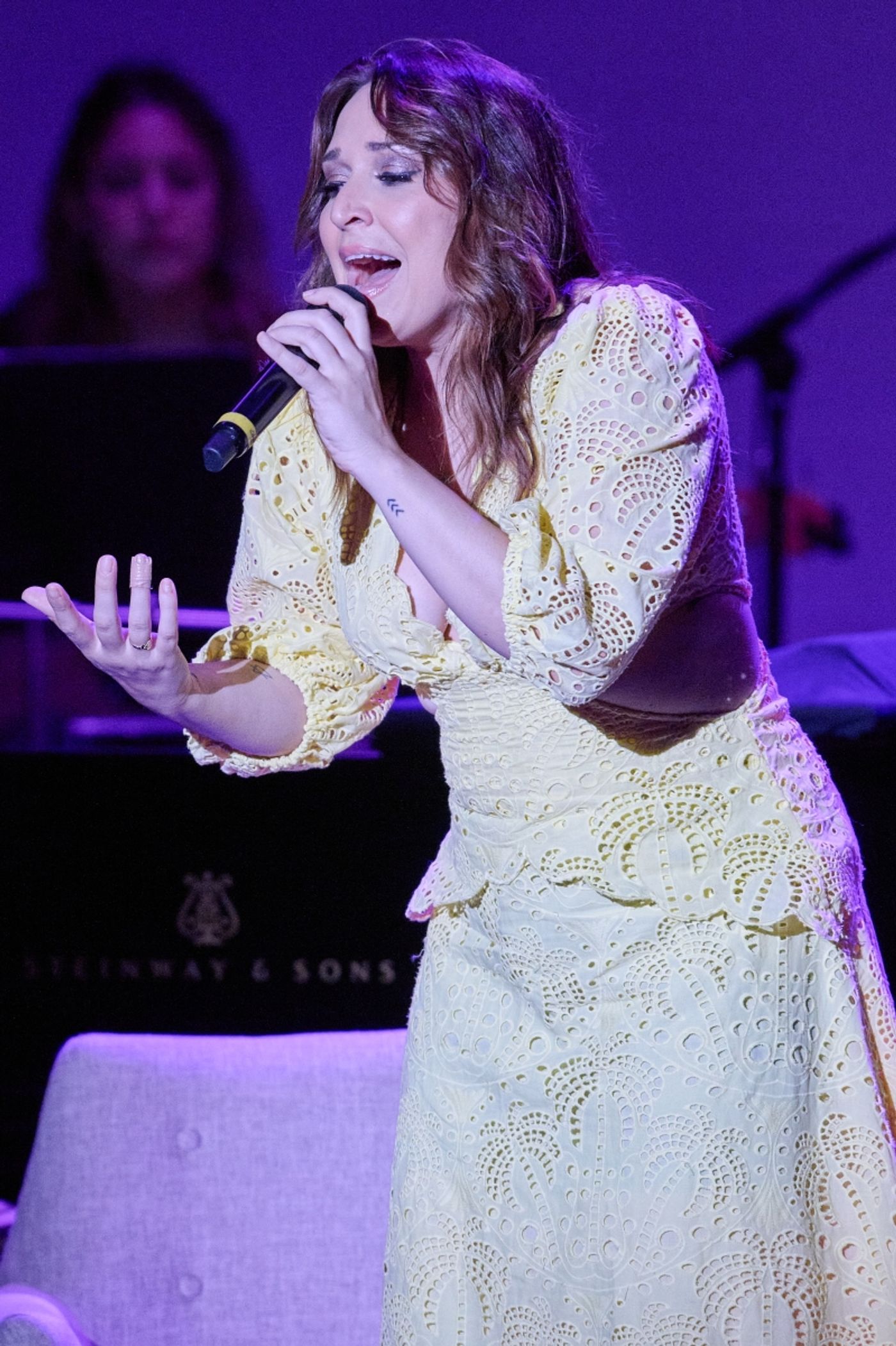 Review: Jessica Vosk Pure Medical Grade Magic In CALIFORNIA DREAMIN' at 92NY  Image