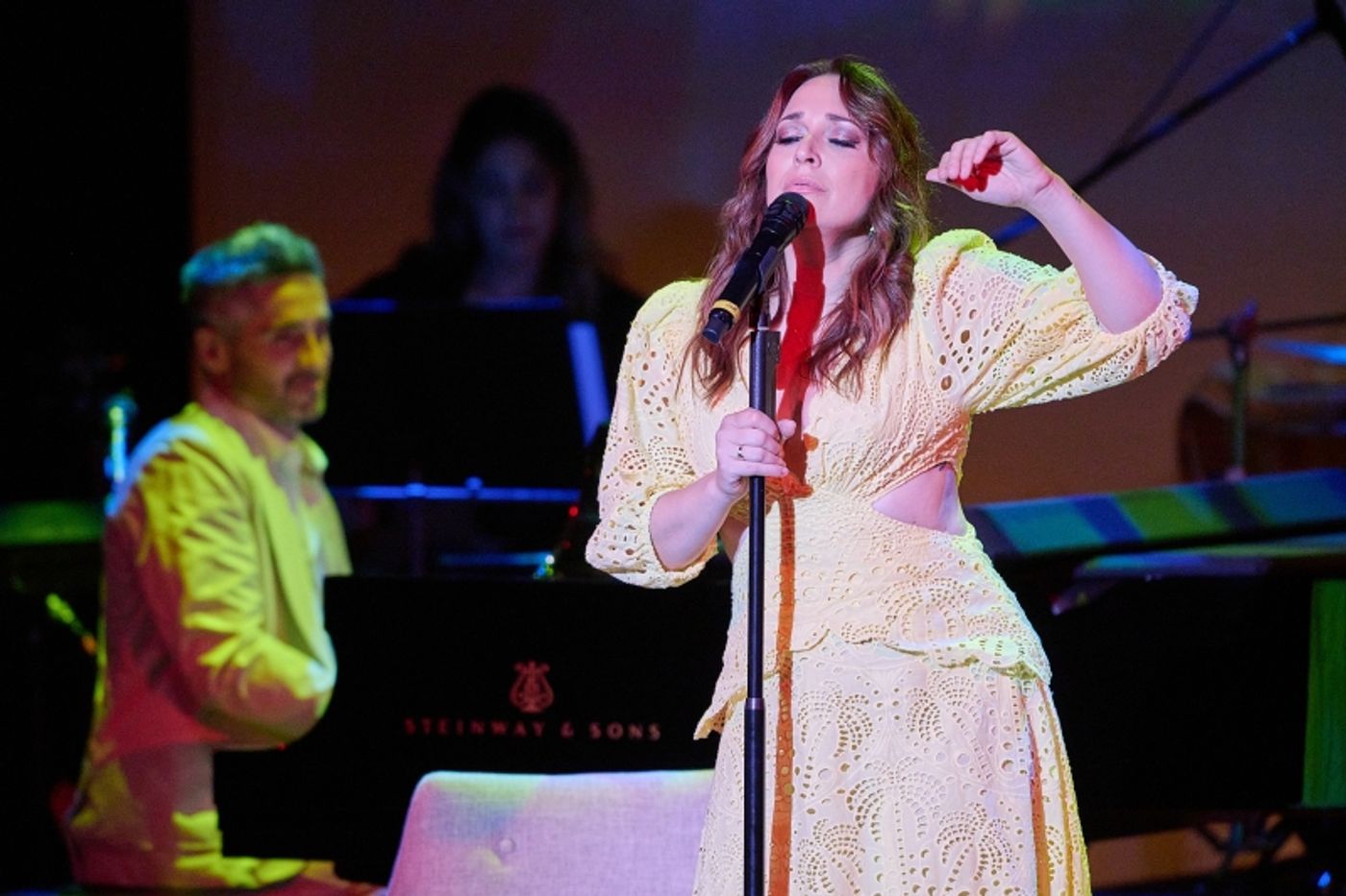 Review: Jessica Vosk Pure Medical Grade Magic In CALIFORNIA DREAMIN' at 92NY  Image