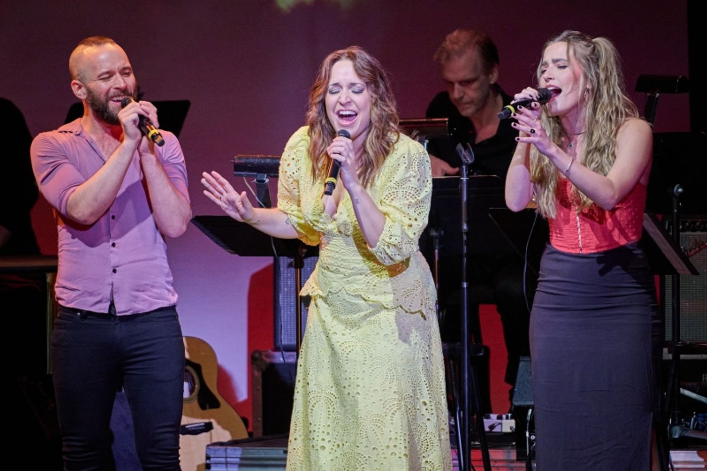 Review: Jessica Vosk Pure Medical Grade Magic In CALIFORNIA DREAMIN' at 92NY  Image