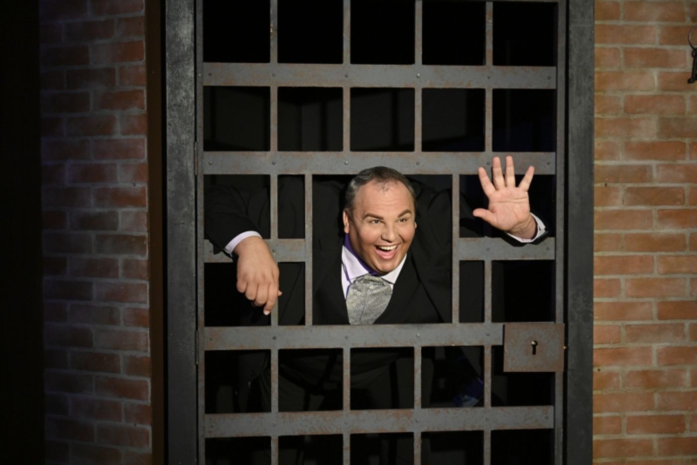 Review: DESPERATE MEASURES at The Winter Park Playhouse  Image