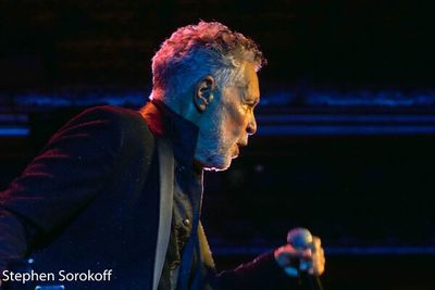 Clint Holmes Photo
