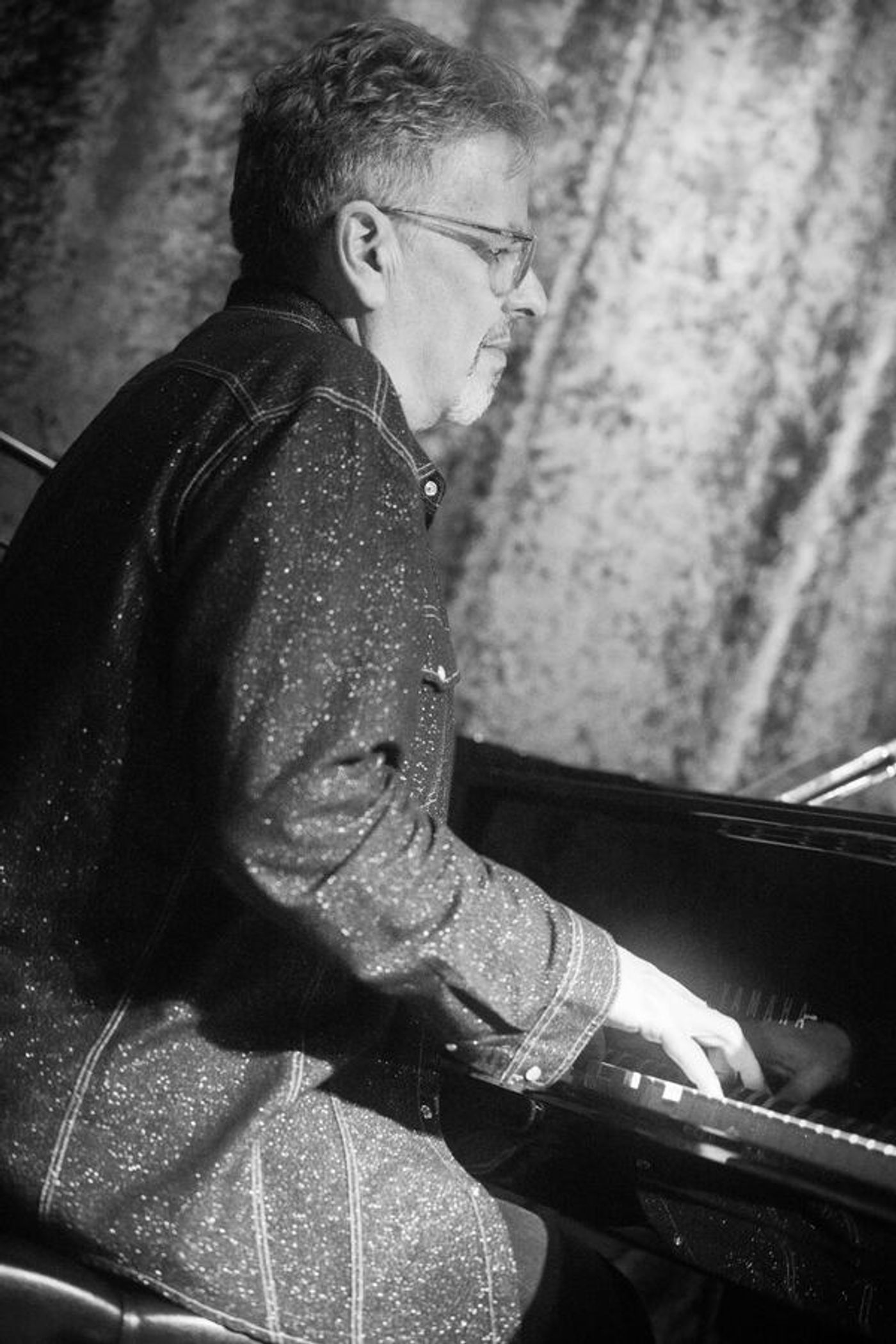 Photos: May 30th THE LINEUP WITH SUSIE MOSHER In Matt Baker's Artistic Style Photos: May 30th THE LINEUP WITH SUSIE MOSHER In Matt Baker's Artistic Style Image