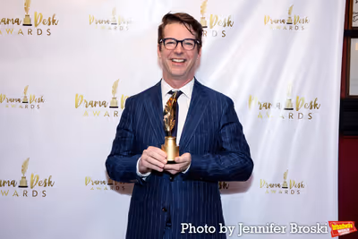 Sean Hayes Photo