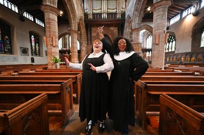 Lizzie Bea and Sandra Marvin  Photo