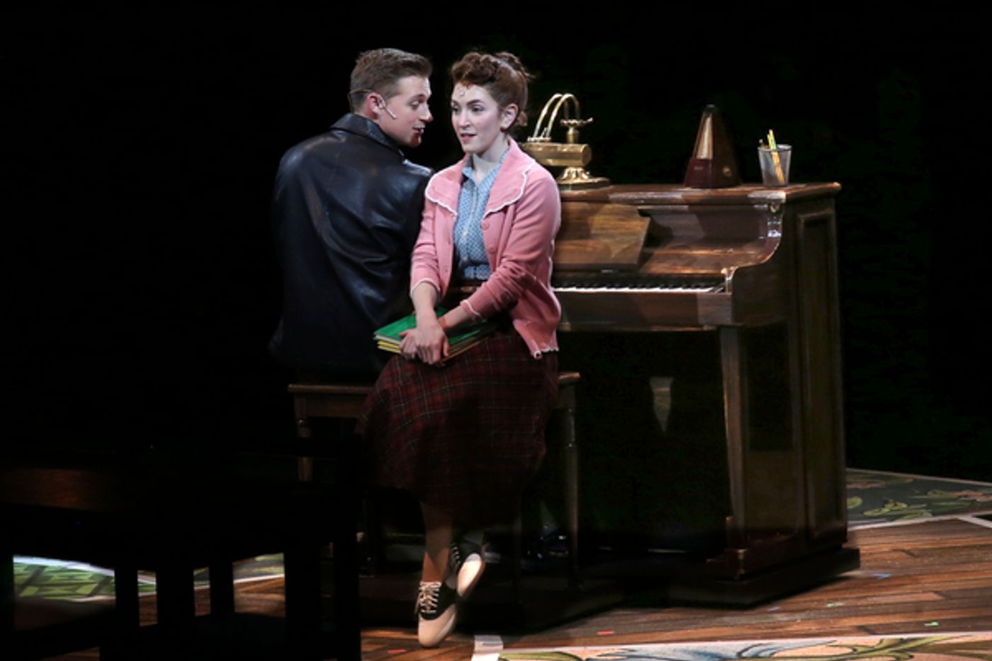 Photos: First Look At BEAUTIFUL – THE CAROLE KING MUSICAL At North Shore Music Theatre Photos: First Look At BEAUTIFUL – THE CAROLE KING MUSICAL At North Shore Music Theatre Image