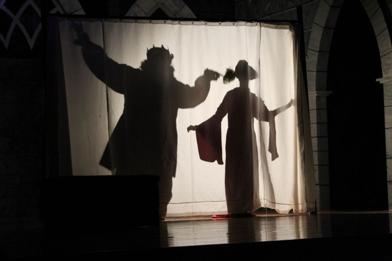 Review: WILLIAM SHAKESPEARE'S HAMLET at TWIN LAKES PLAYHOUSE  Image