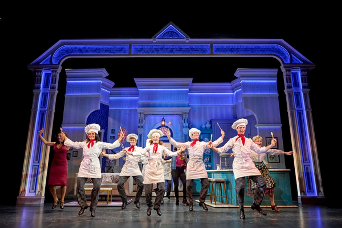Photos: First Look At MRS. DOUBTFIRE in London's West End  Image