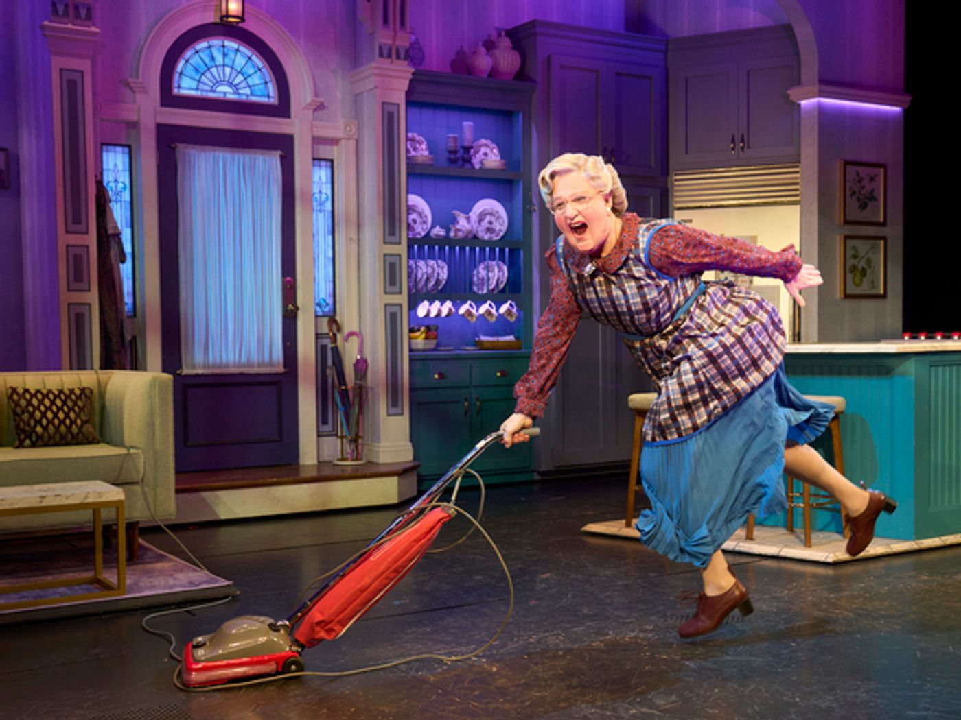 Photos: First Look At MRS. DOUBTFIRE in London's West End  Image