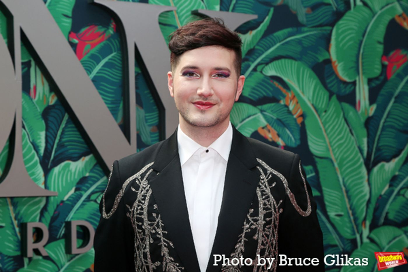Photos: Broadway's Brightest Stars Hit the Red Carpet at the 2023 Tony Awards  Image