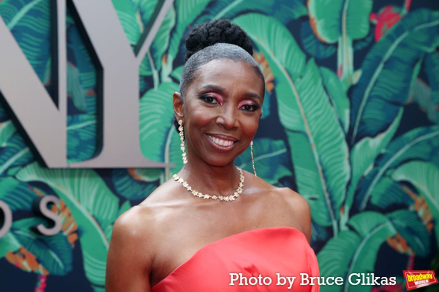 Photos: Broadway's Brightest Stars Hit the Red Carpet at the 2023 Tony Awards  Image