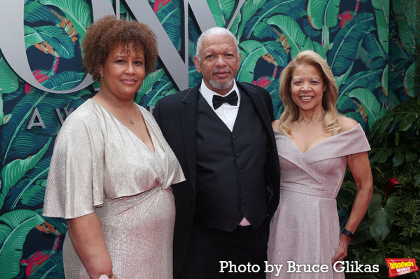 Photos: Broadway's Brightest Stars Hit the Red Carpet at the 2023 Tony Awards  Image