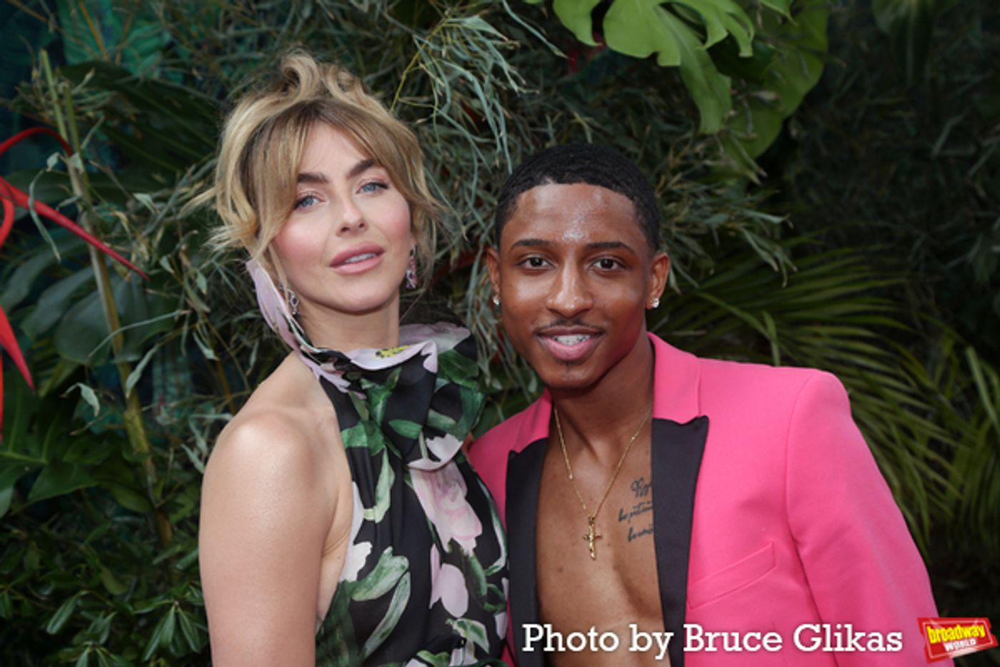 Photos: Broadway's Brightest Stars Hit the Red Carpet at the 2023 Tony Awards  Image