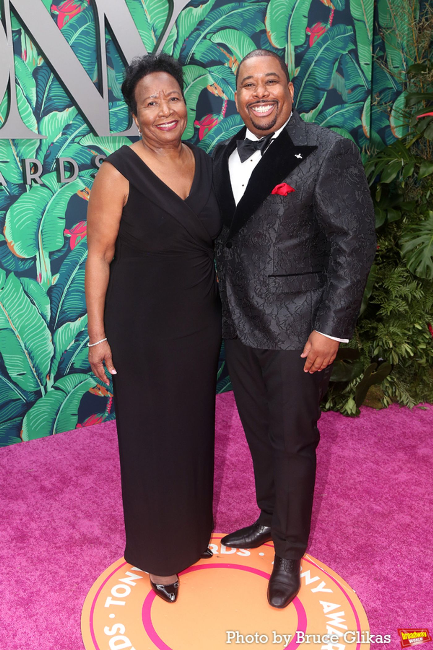 Photos: Broadway's Brightest Stars Hit the Red Carpet at the 2023 Tony Awards  Image