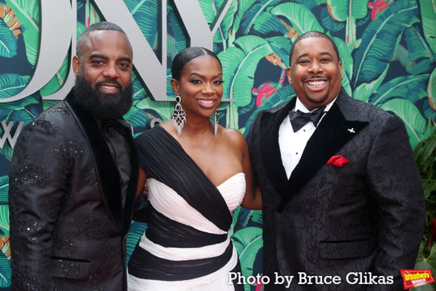 Photos: Broadway's Brightest Stars Hit the Red Carpet at the 2023 Tony Awards  Image