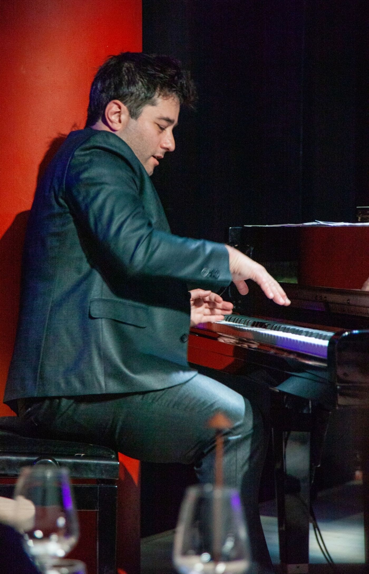 Review: Matt Baker A RHAPOSDY OF GERSHWIN Absolute Art, Pure and Proper, at Chelsea Table + Stage Review: Matt Baker A RHAPOSDY OF GERSHWIN Absolute Art, Pure and Proper, at Chelsea Table + Stage Image