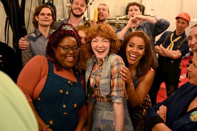 Ashley D. Kelley, Caroline Innerbichler, and the Cast of Shucked Photo