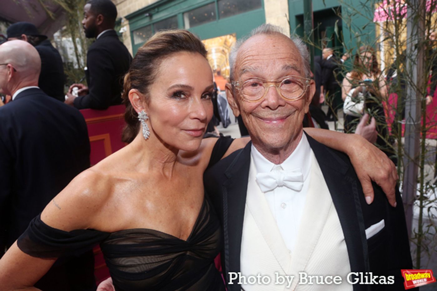 Photos: Broadway's Brightest Stars Hit the Red Carpet at the 2023 Tony Awards  Image