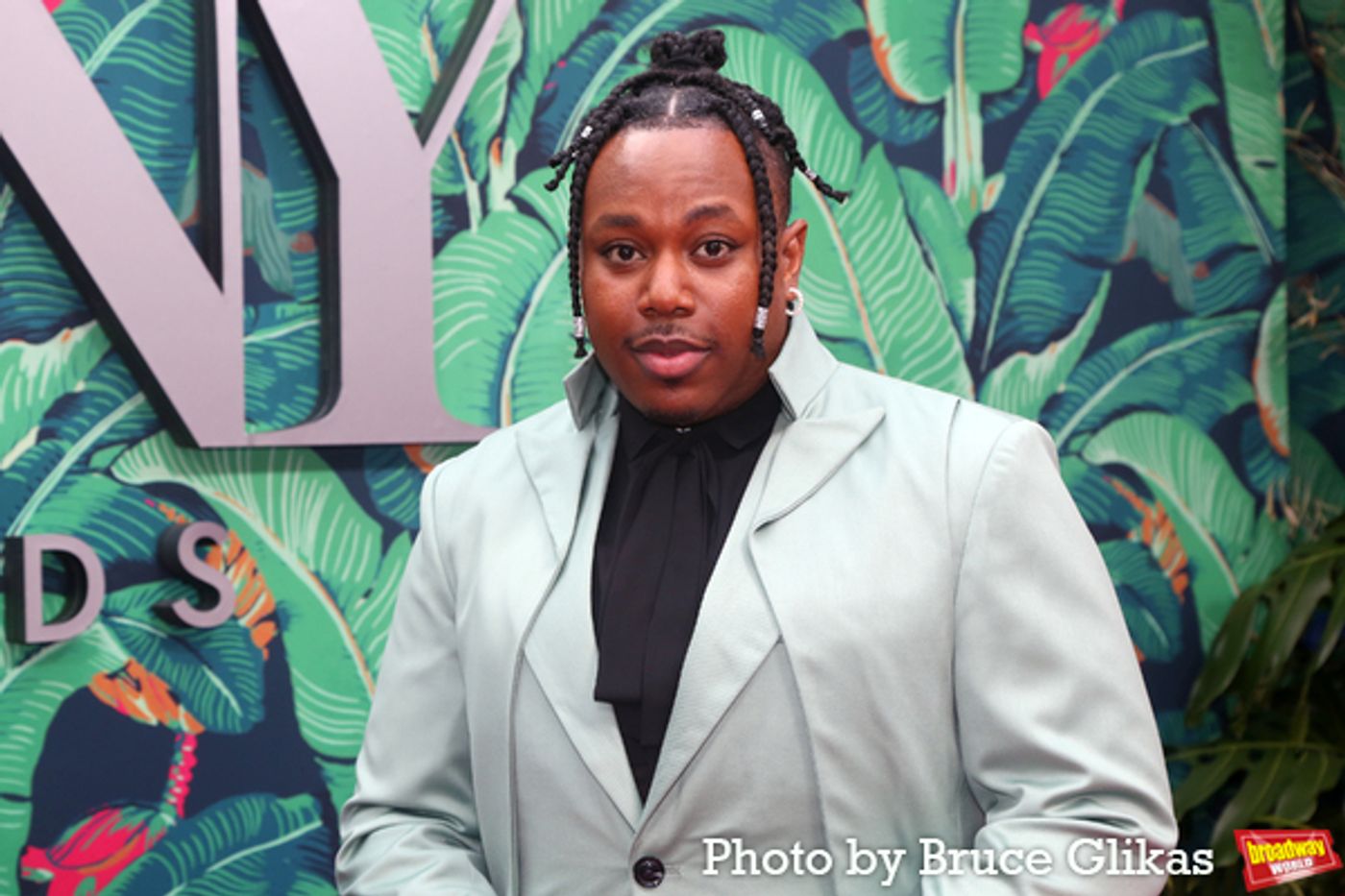 Photos: Broadway's Brightest Stars Hit the Red Carpet at the 2023 Tony Awards  Image