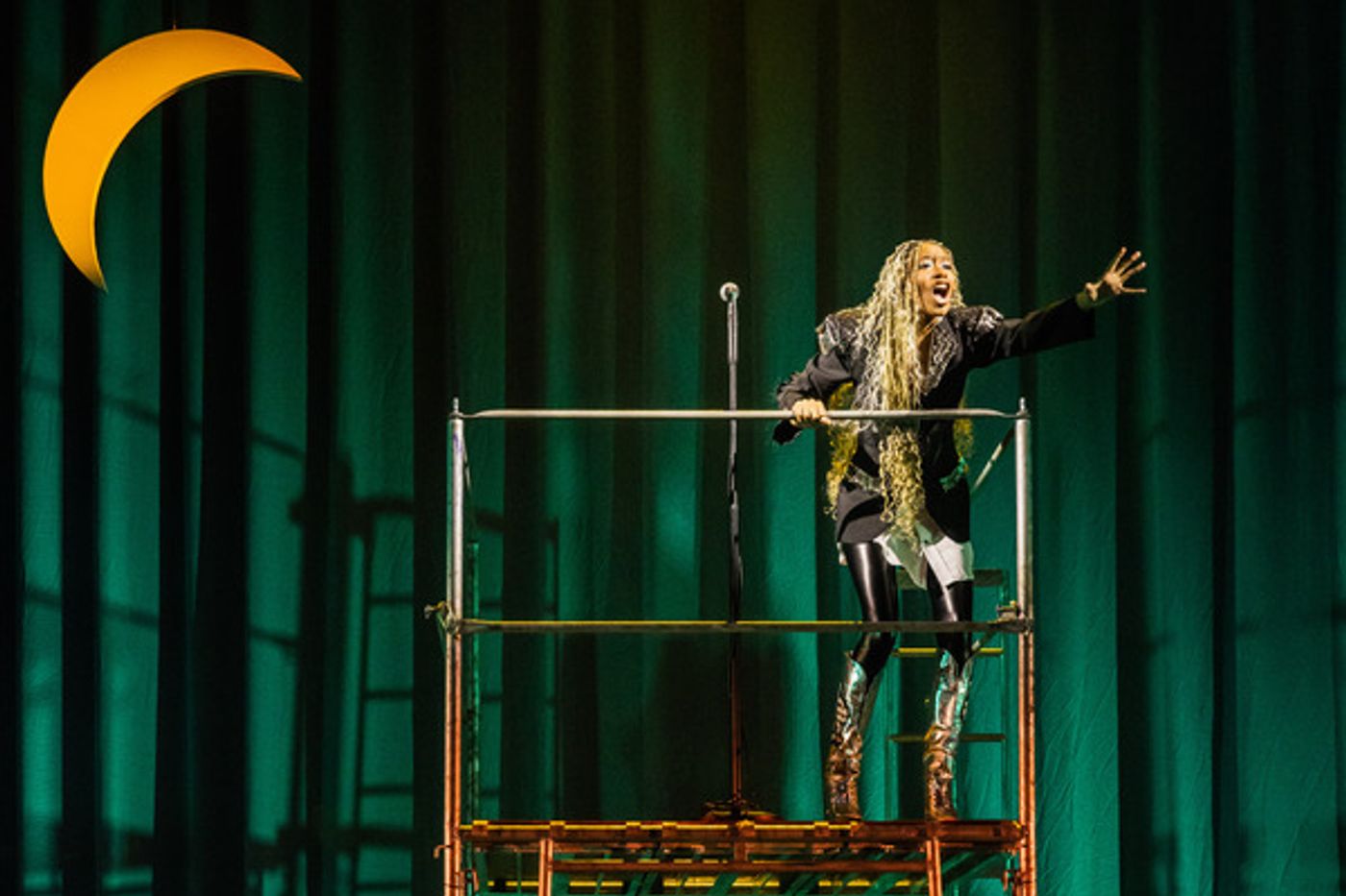 Photos & Video: See Zachary Noah Piser, Olivia Lux & More in RENT at Paper Mill Playhouse  Image