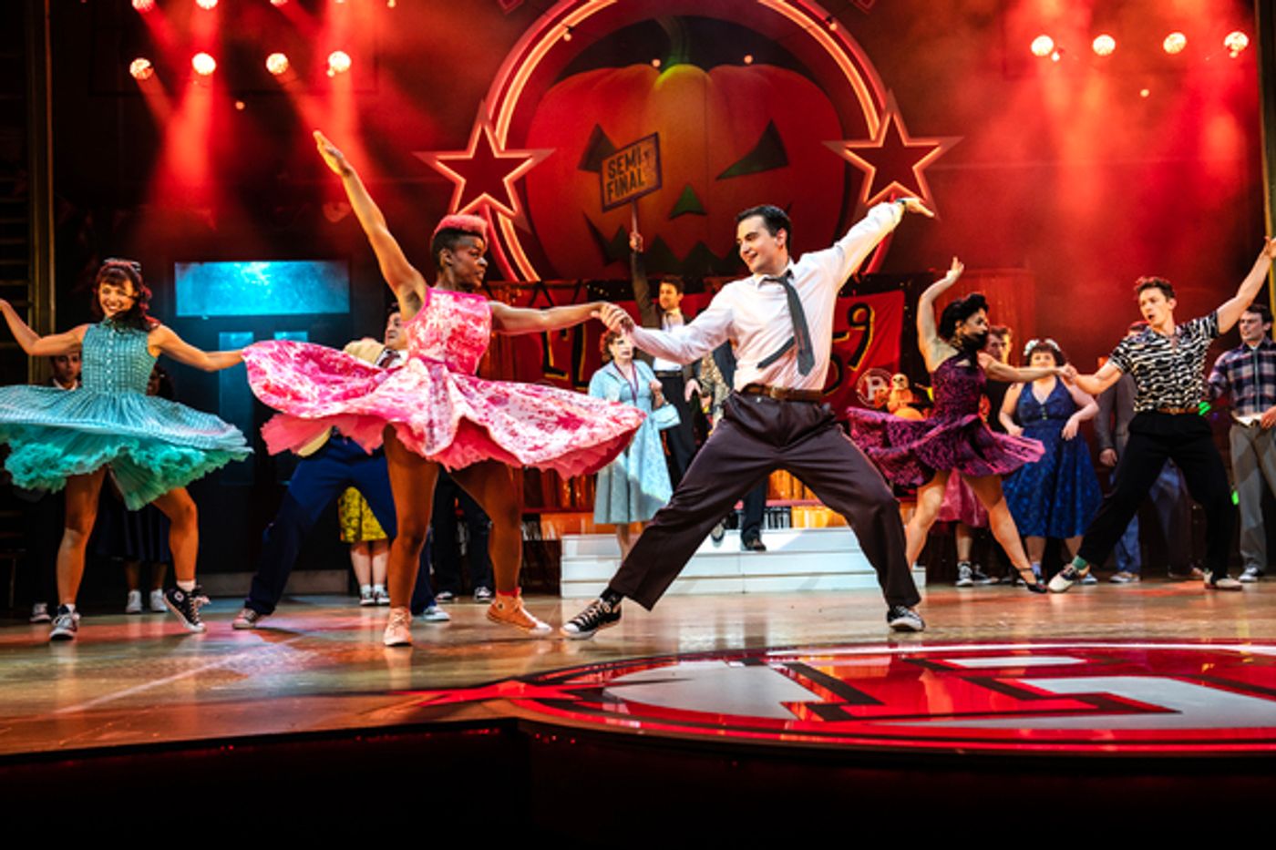 Photos: Check Out All New Photos From GREASE at the West End's Dominion Theatre  Image
