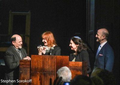 Jason Alexander, Carol Ostrow, Douglas Cohen, Rabbi Jill Hausman Photo