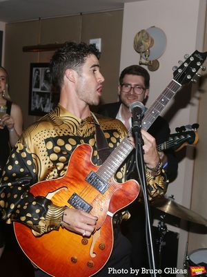 Darren Criss @ BroadwayWorld Darren Criss Photo