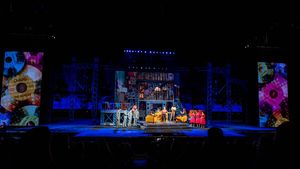 Sara Sheperd and the cast  Photo