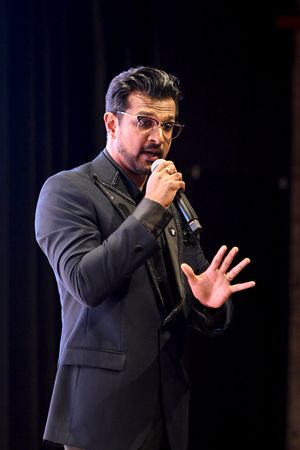 Utkarsh Ambudkar @ BroadwayWorld Utkarsh Ambudkar Photo