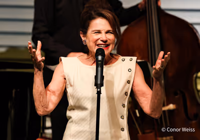 Tovah Feldshuh Photo