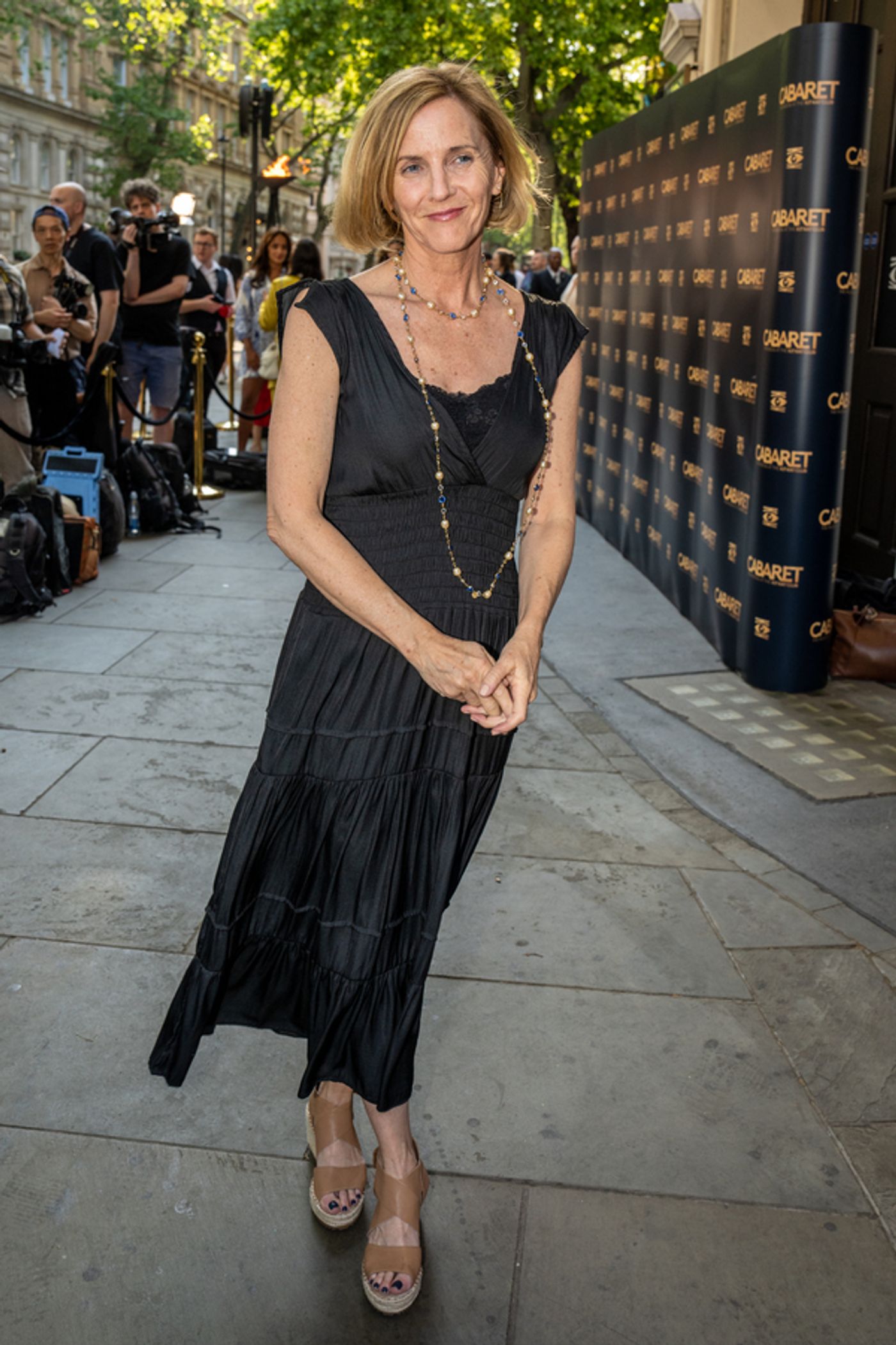 Photos: Kate Hudson, Billie Piper, Leslie Mann, and More Attend CABARET at the Kit Kat Club Gala Night Photos: Kate Hudson, Billie Piper, Leslie Mann, and More Attend CABARET at the Kit Kat Club Gala Night Image