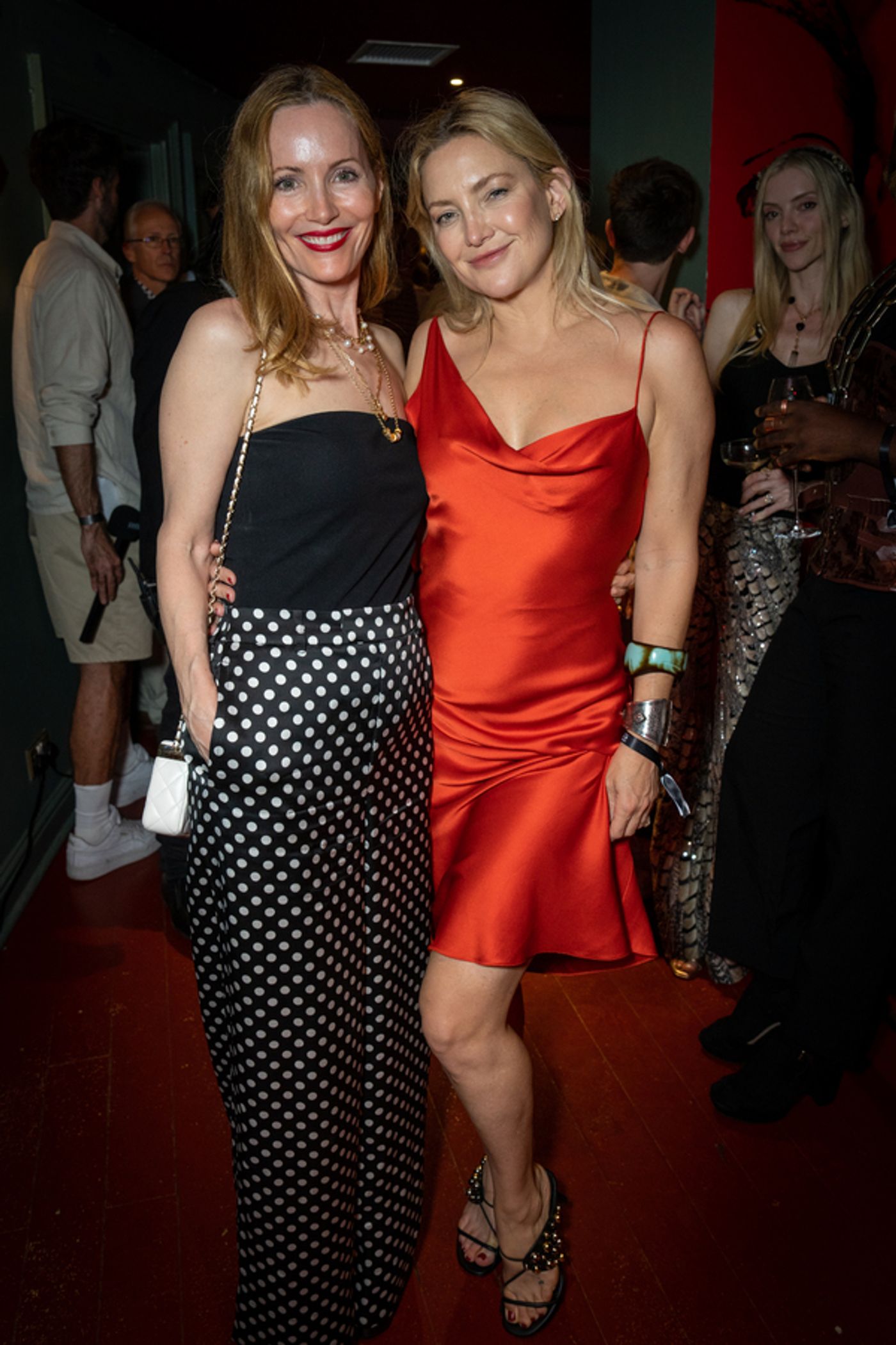 Photos: Kate Hudson, Billie Piper, Leslie Mann, and More Attend CABARET at the Kit Kat Club Gala Night Photos: Kate Hudson, Billie Piper, Leslie Mann, and More Attend CABARET at the Kit Kat Club Gala Night Image