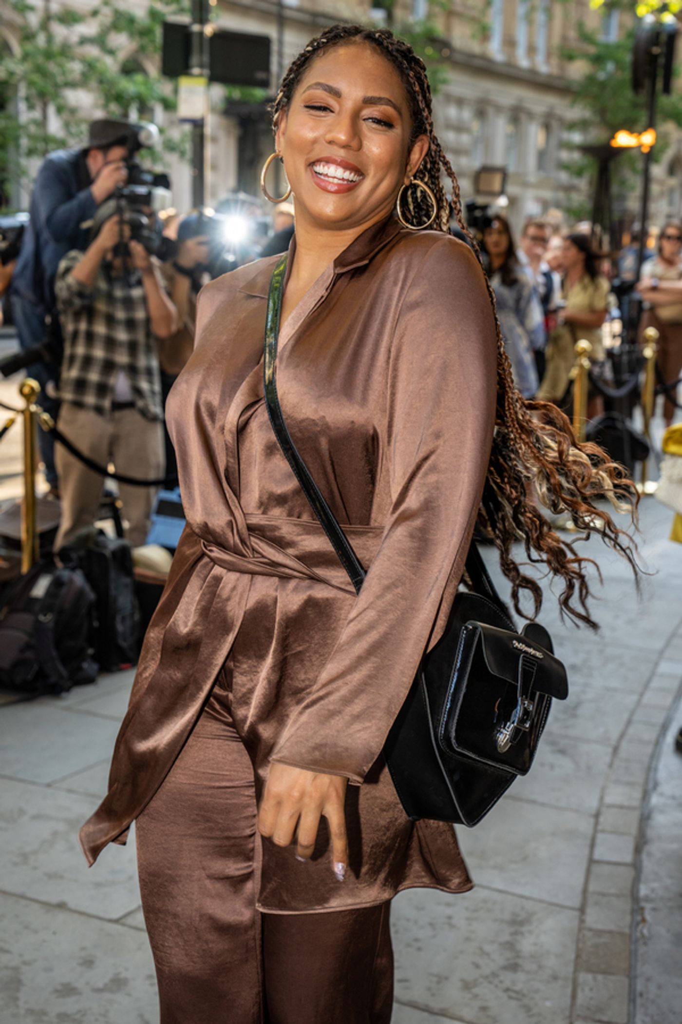 Photos: Kate Hudson, Billie Piper, Leslie Mann, and More Attend CABARET at the Kit Kat Club Gala Night Photos: Kate Hudson, Billie Piper, Leslie Mann, and More Attend CABARET at the Kit Kat Club Gala Night Image