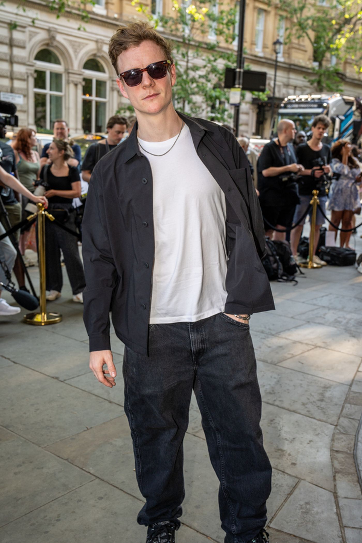 Photos: Kate Hudson, Billie Piper, Leslie Mann, and More Attend CABARET at the Kit Kat Club Gala Night Photos: Kate Hudson, Billie Piper, Leslie Mann, and More Attend CABARET at the Kit Kat Club Gala Night Image