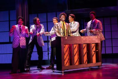 Rodrick Covington and (l-r) Matthew S. Morgan, Jamonté, Lawrence Dandridge, AJ Davis Photo