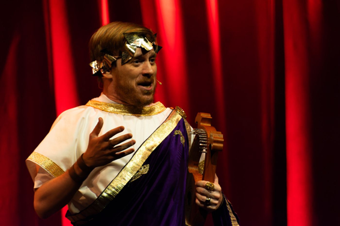 PHOTO FLASH: Nuevas imágenes de EL AROMA DE ROMA en Madrid PHOTO FLASH: Nuevas imágenes de EL AROMA DE ROMA en Madrid Image