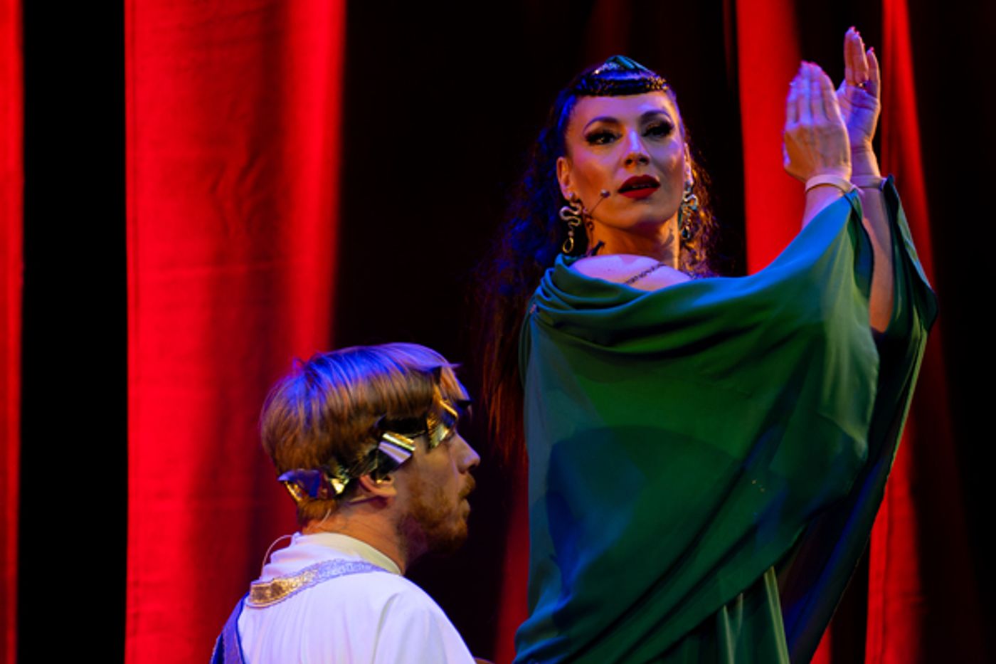 PHOTO FLASH: Nuevas imágenes de EL AROMA DE ROMA en Madrid PHOTO FLASH: Nuevas imágenes de EL AROMA DE ROMA en Madrid Image