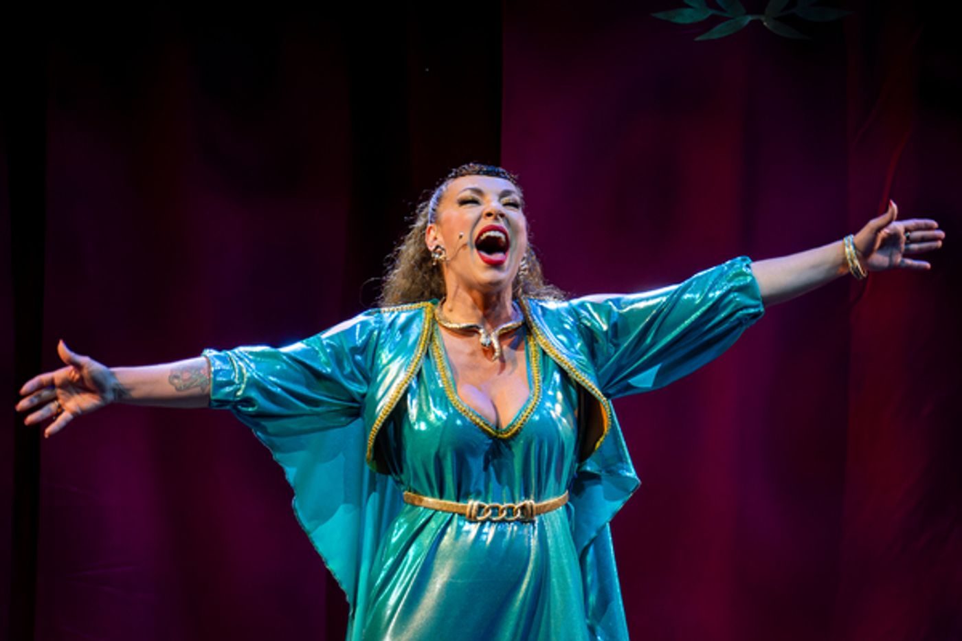 PHOTO FLASH: Nuevas imágenes de EL AROMA DE ROMA en Madrid PHOTO FLASH: Nuevas imágenes de EL AROMA DE ROMA en Madrid Image