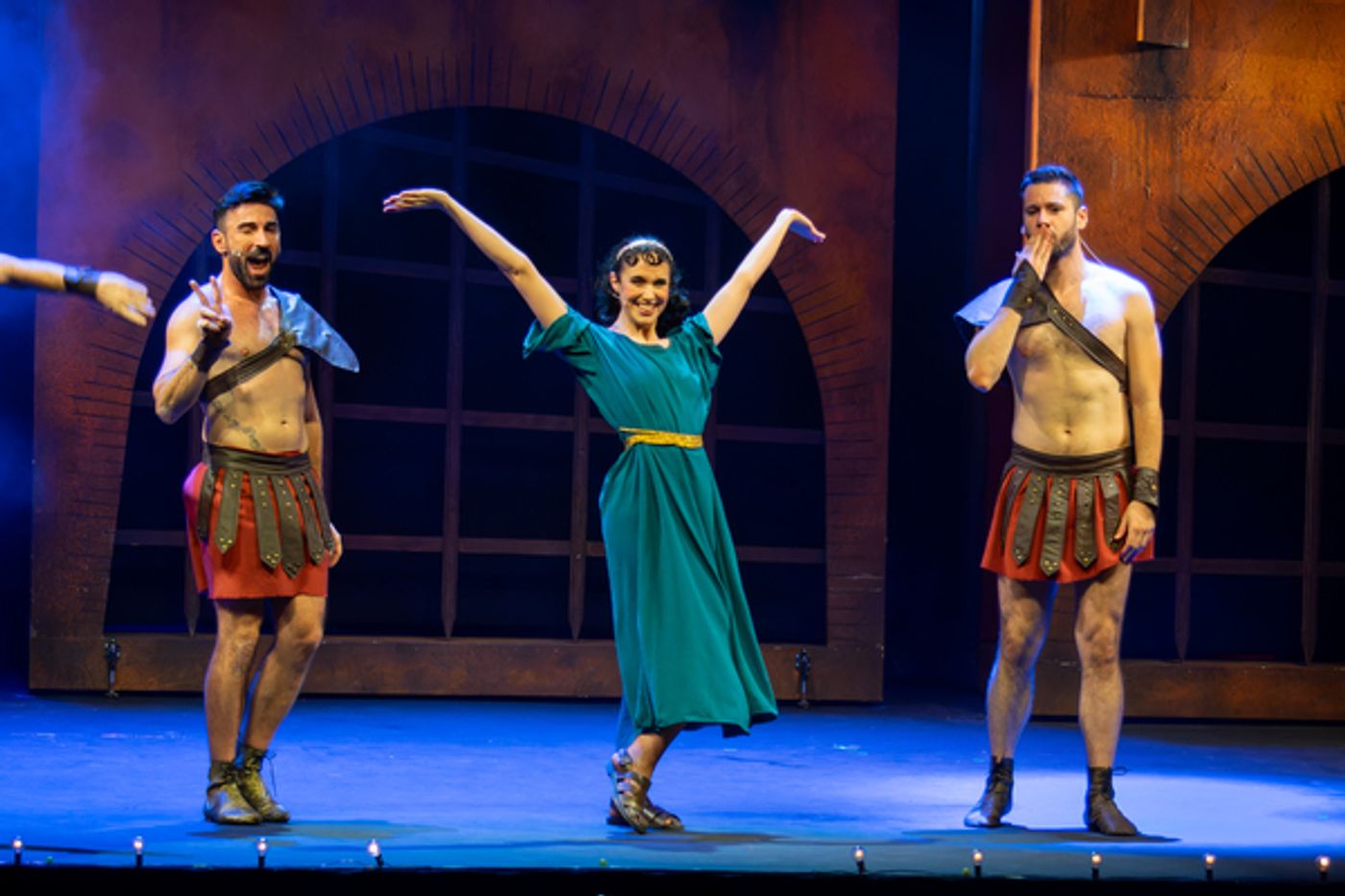 PHOTO FLASH: Nuevas imágenes de EL AROMA DE ROMA en Madrid PHOTO FLASH: Nuevas imágenes de EL AROMA DE ROMA en Madrid Image