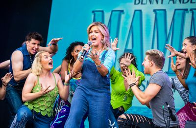 Mazz Murray and the cast of Mamma Mia!  Photo