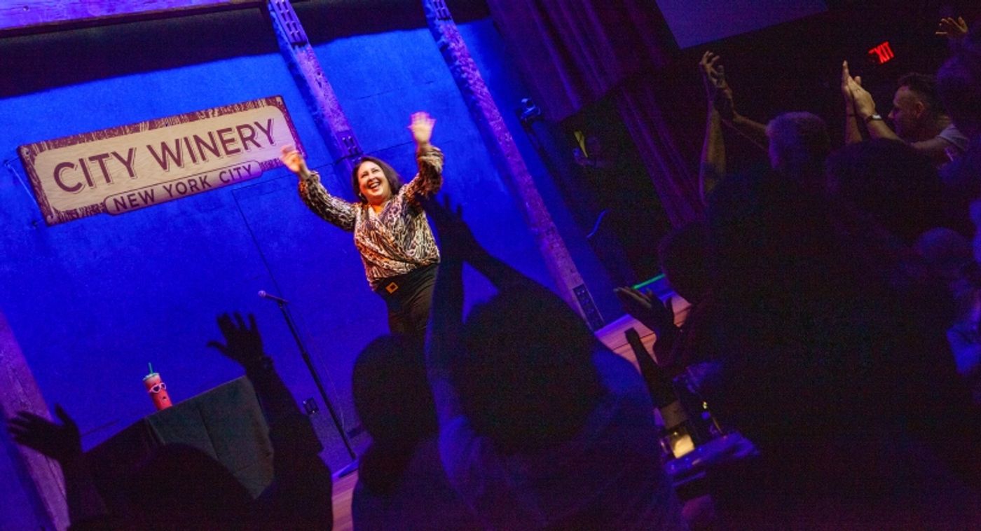 Review: Online Viral Sensations Robyn Schall & Will Burkart Knock It Out With Jokes & Stories At City Winery Review: Online Viral Sensations Robyn Schall & Will Burkart Knock It Out With Jokes & Stories At City Winery Image