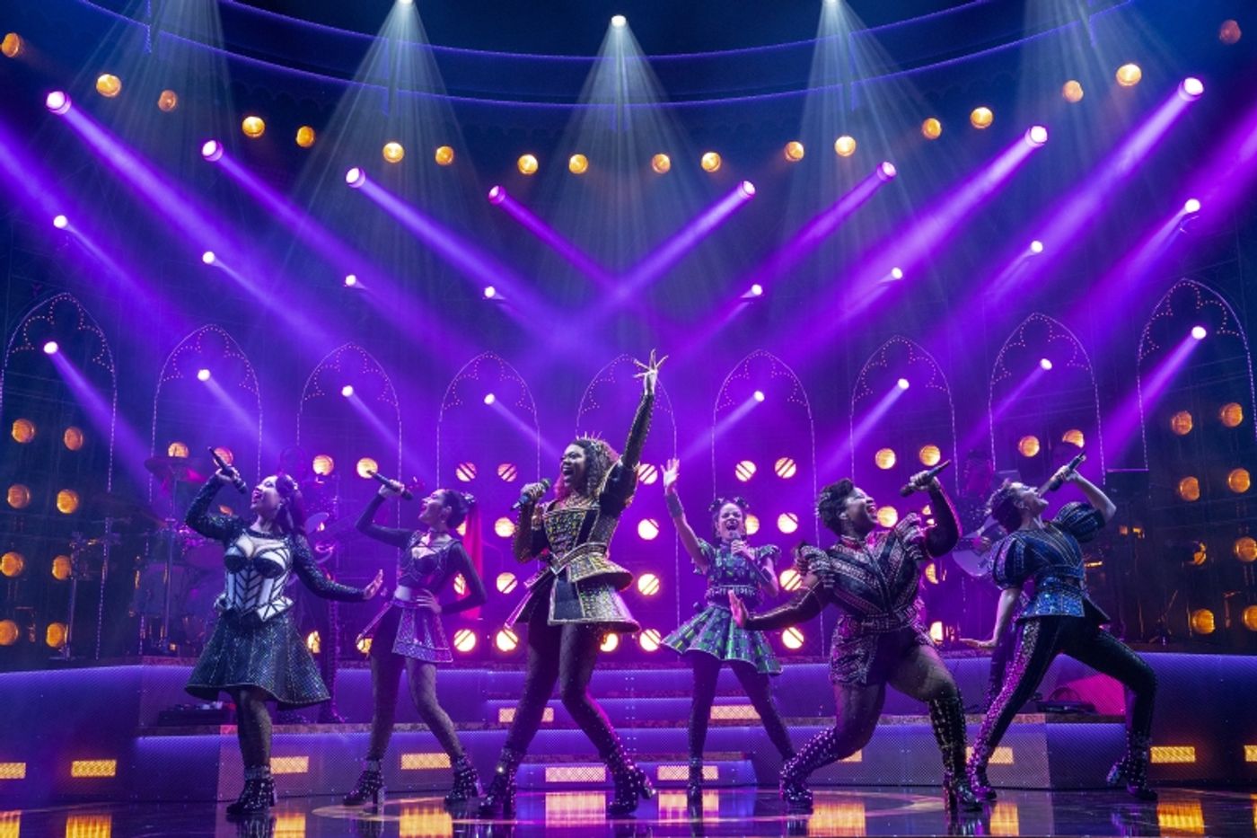 Review: Powerhouse Vocals Energize SIX - THE MUSICAL at Segerstrom Center  Image