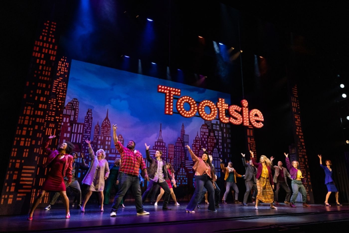 Review: TOOTSIE at Orpheum Theatre  Image