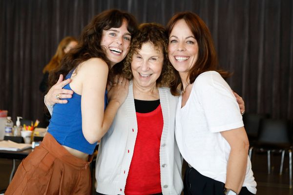 Photos: See Arielle Goldman, Leslie Rodriguez Kritzer & Rhea Perlman in Rehearsals for LET'S CALL HER PATTY — photo 2 of 12