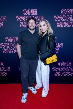 Jason Biggs, Jenny Mollen Biggs @ BroadwayWorld Jason Biggs, Jenny Mollen Biggs Photo